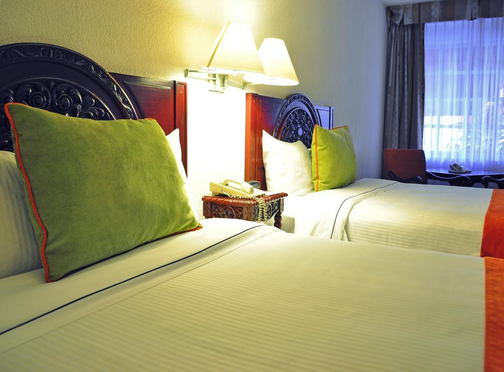 Geneve Cd De 5* México DF